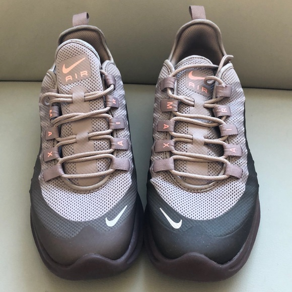 Nike Shoes - ⭐️NWOB⭐️ Women’s Nike Air Max Size 9